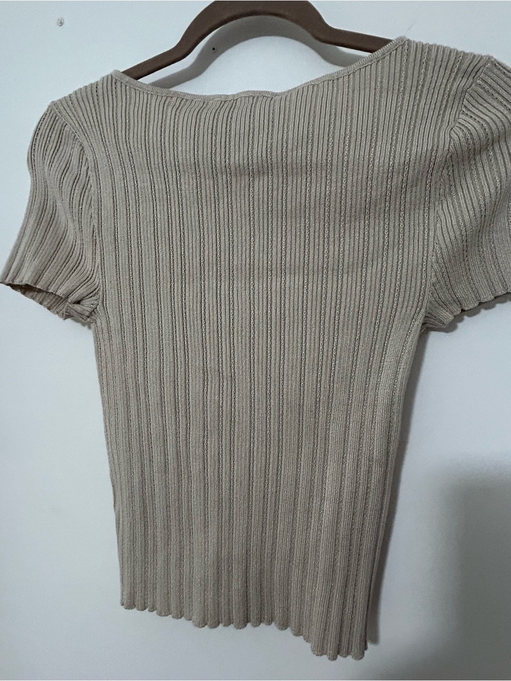 Pink Rose Beige Ribbed V-Neck Short Sleeve Top - Picture 4 of 5